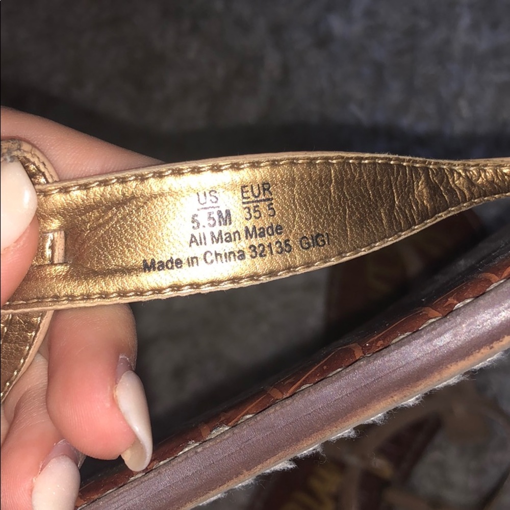 Sandals - Picture 2 of 3